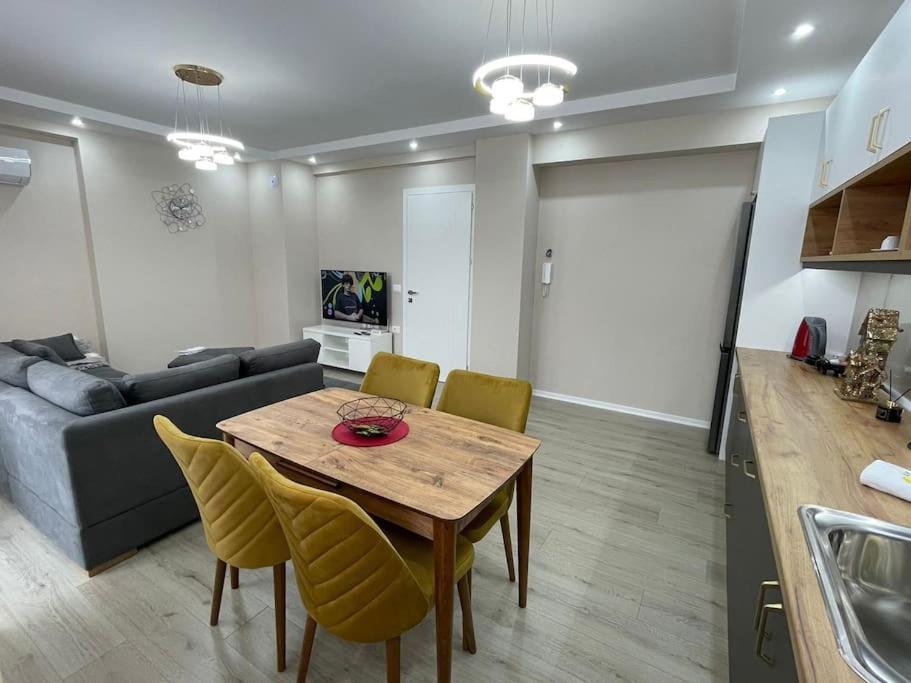 Melody Apartment In Korce Ngoại thất bức ảnh