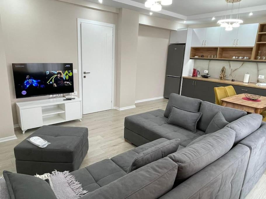 Melody Apartment In Korce Ngoại thất bức ảnh