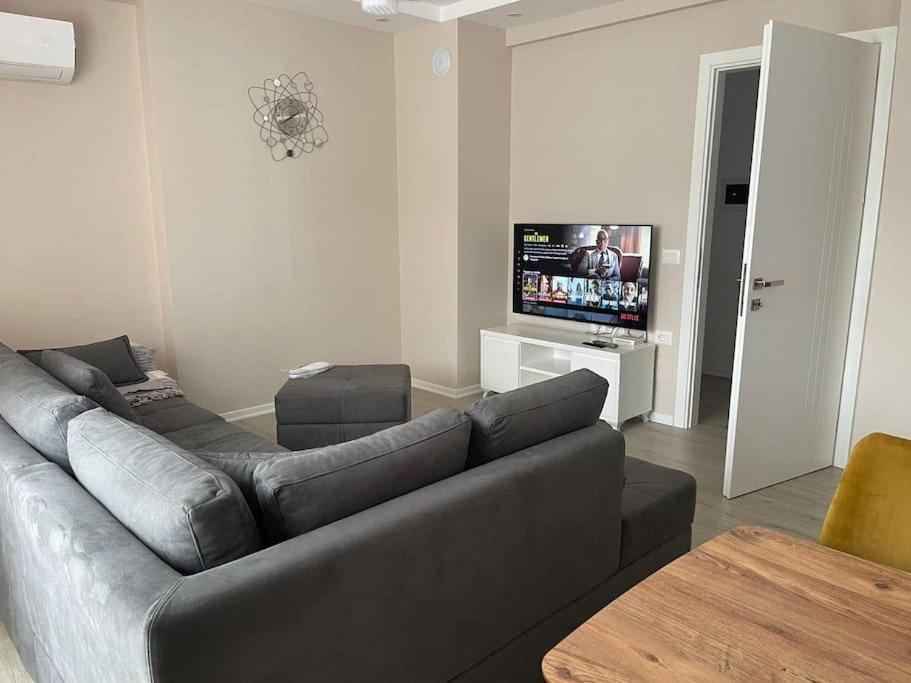 Melody Apartment In Korce Ngoại thất bức ảnh