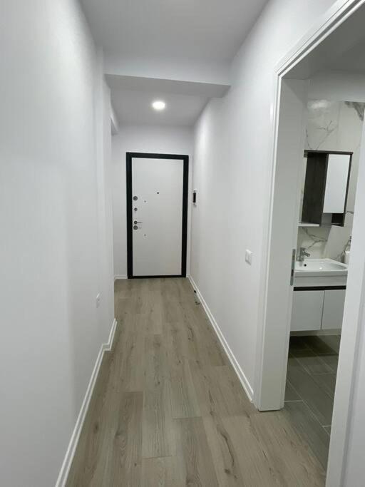 Melody Apartment In Korce Ngoại thất bức ảnh