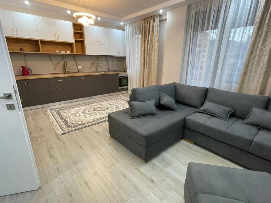 Melody Apartment In Korce Ngoại thất bức ảnh