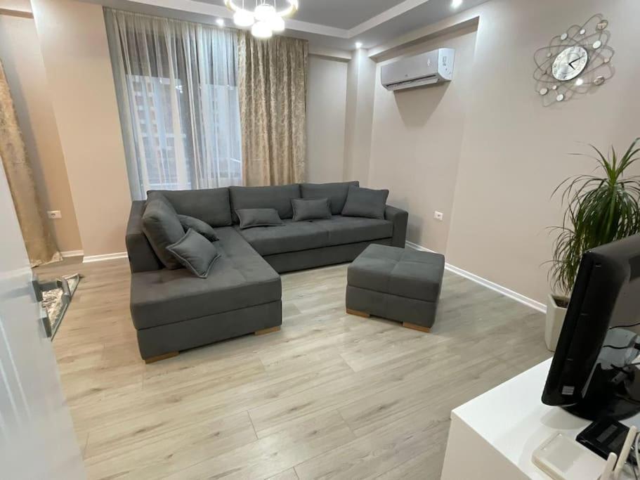 Melody Apartment In Korce Ngoại thất bức ảnh